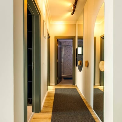 Rent of a modern furnished 2-room apartment, 58 m², Mamaia, Romania